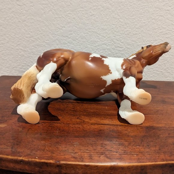 Breyer Honeybear 2022 Collector Club model - Picture 5 of 7